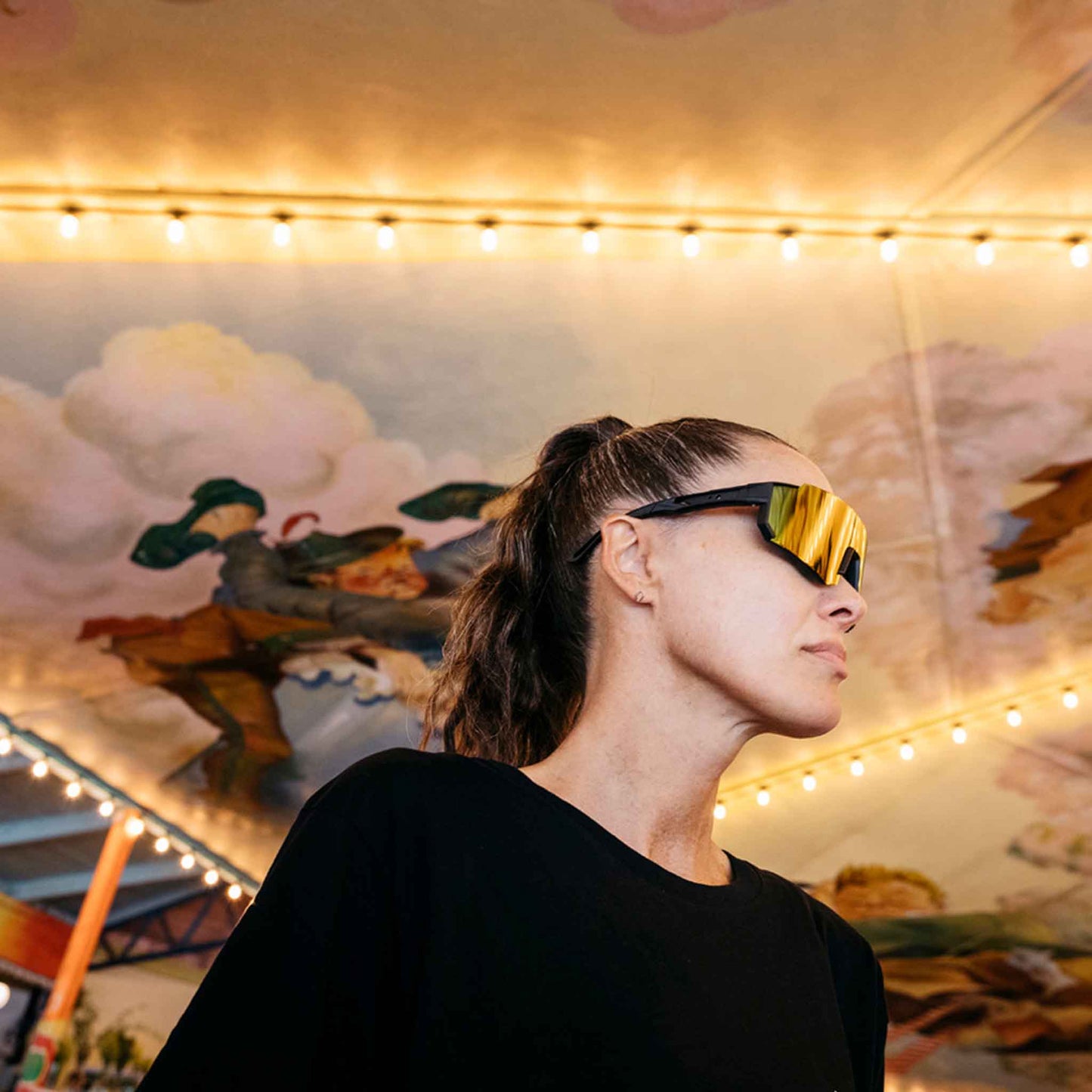 Siri | Black / Red Mirror