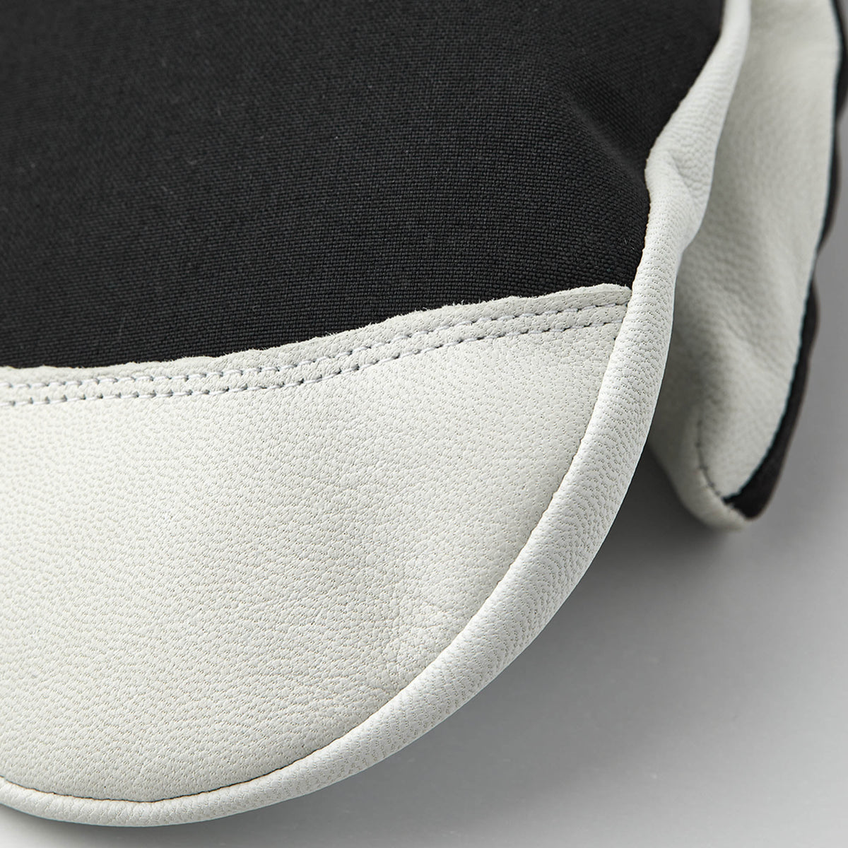 Kebnekaise Mountain Mitt | Black