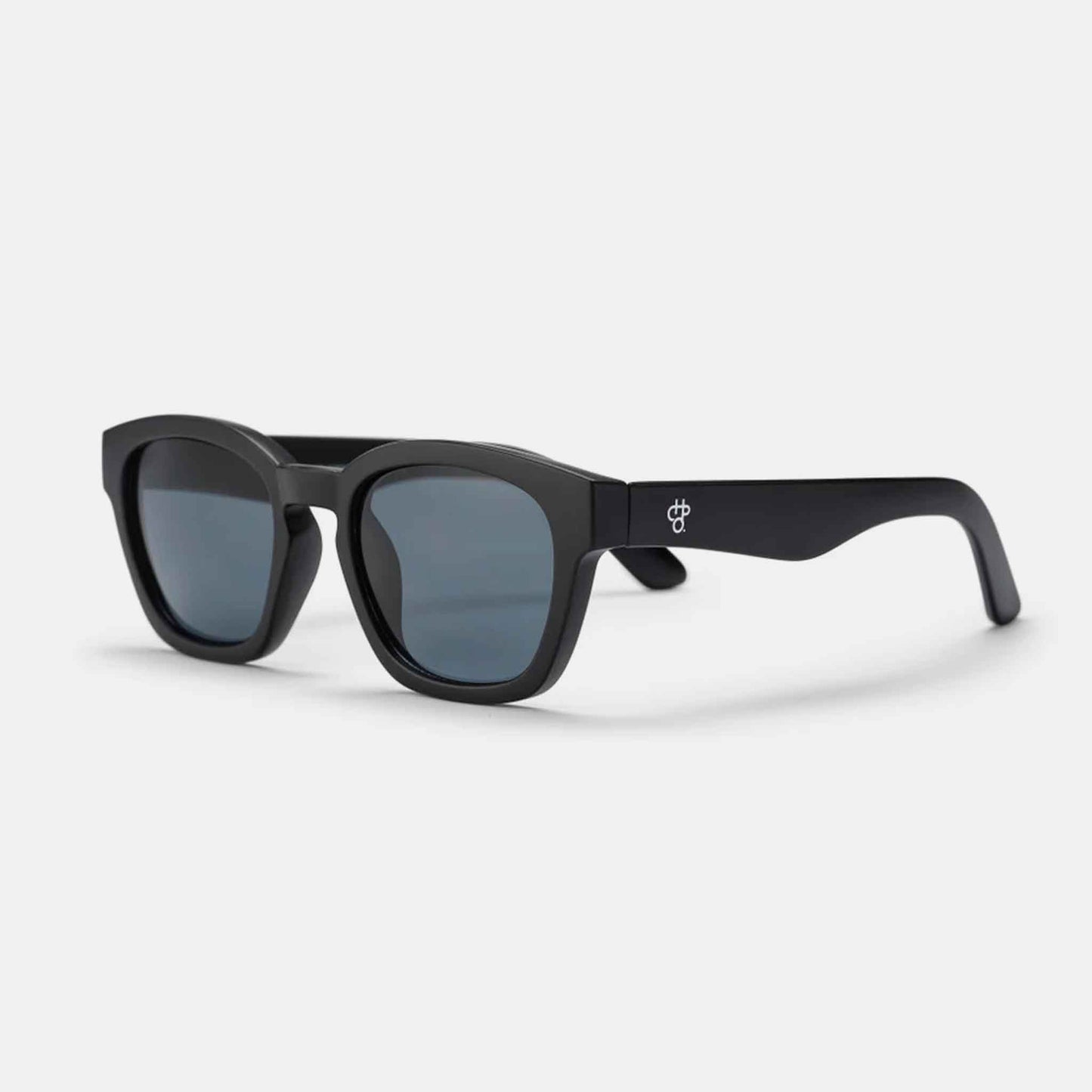 Vik | Black / Black