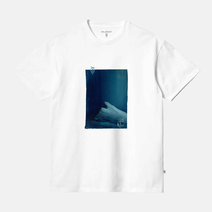 JW Blåmörka Berg Regular Tee | Vit