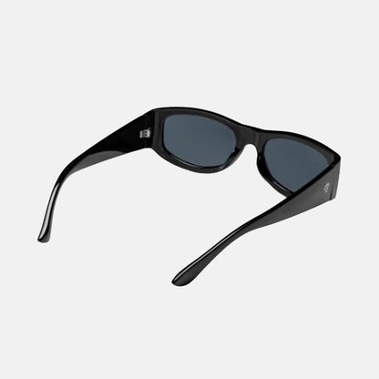 Nuno | Shiny Black / Black