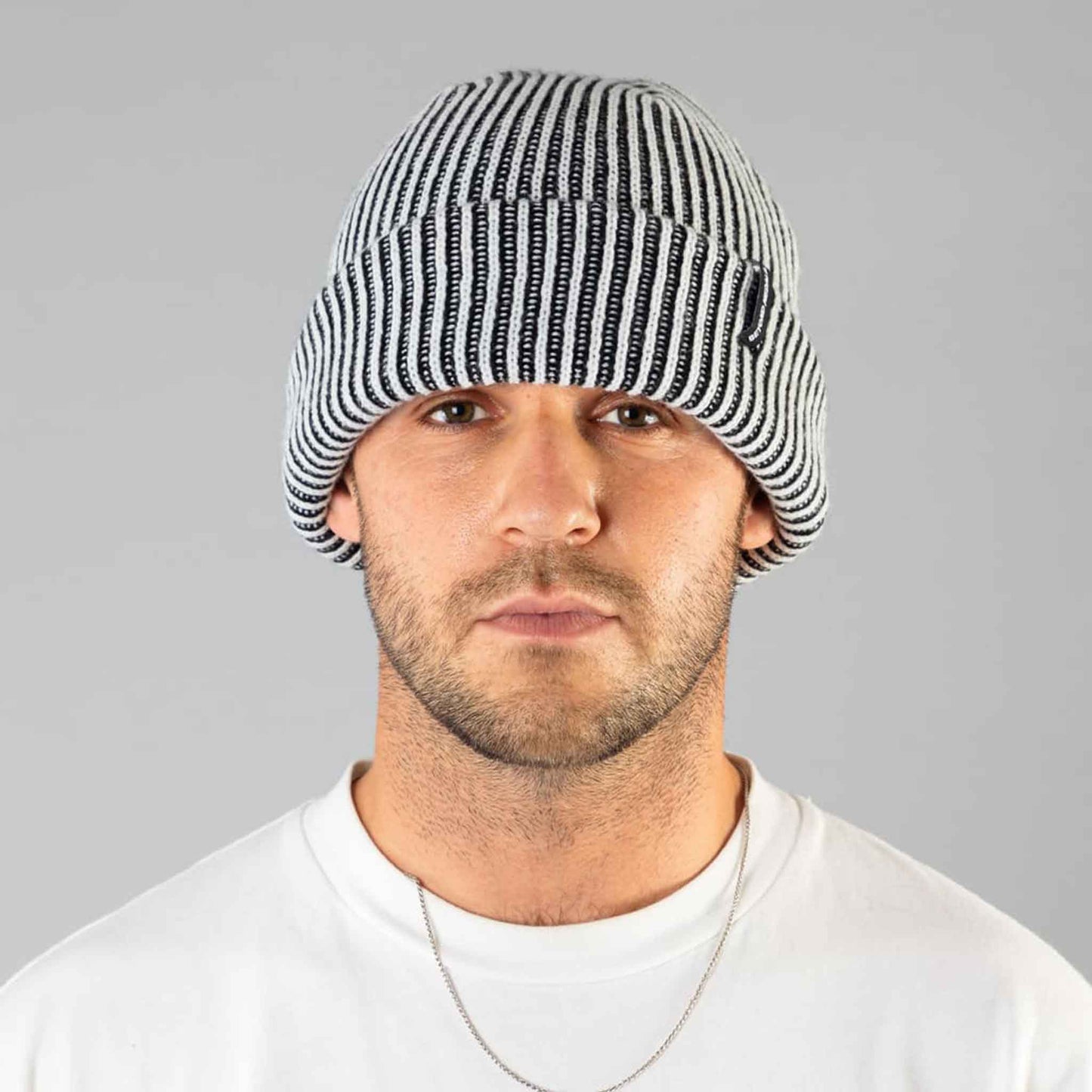 Short Beanie | White