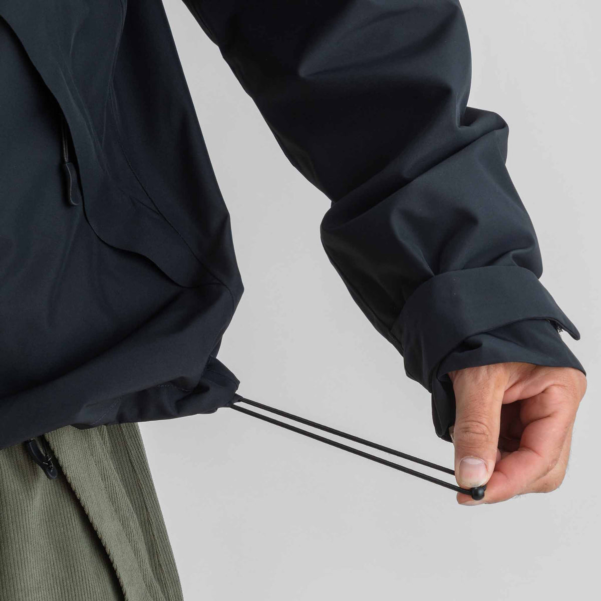 The Jacket 2L | Black