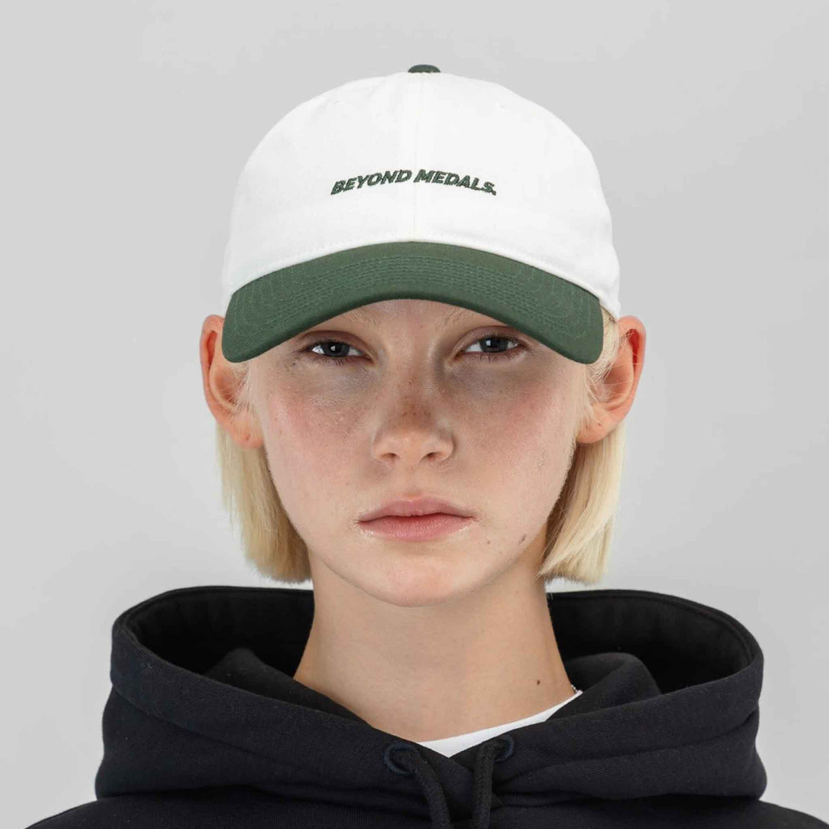 Unstructured cap | White