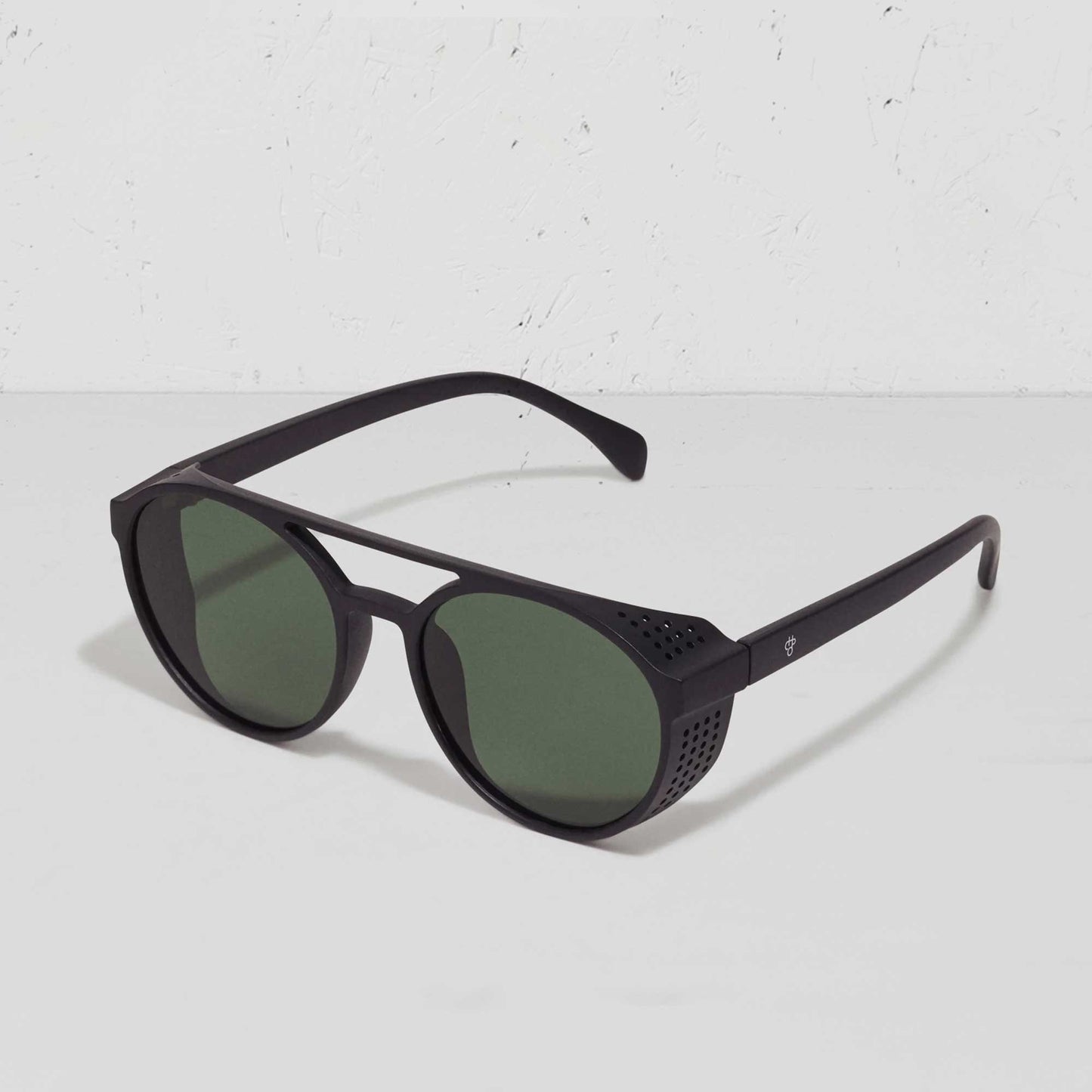 Rickard | Black