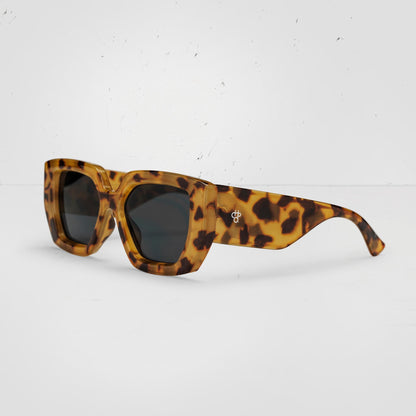 Hong Kong | Leopard / Black