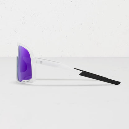 Henrik | White / Blue Mirror