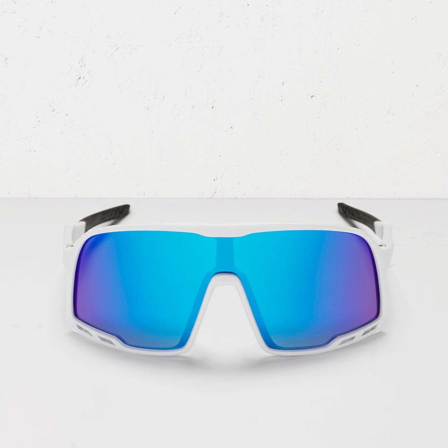 Henrik | White / Blue Mirror