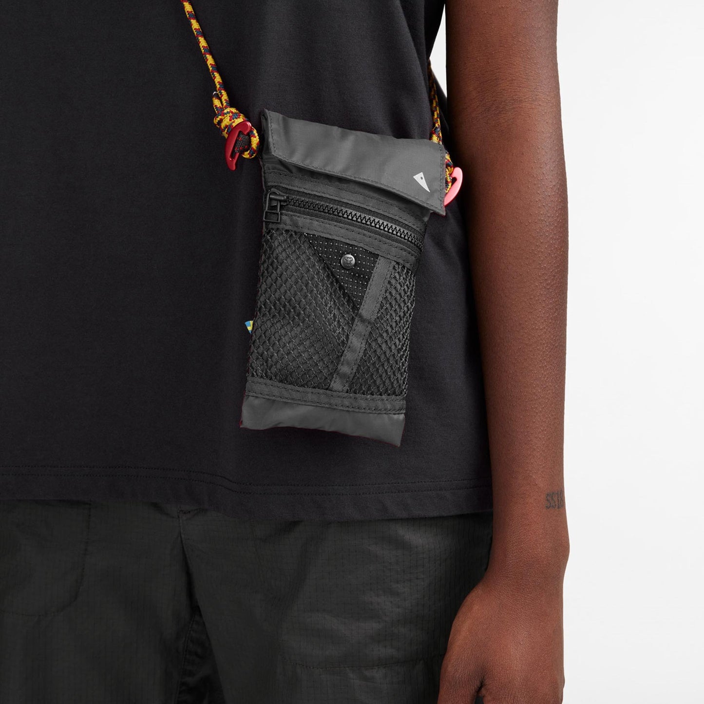 Algir Lanyard Pocket | Raven