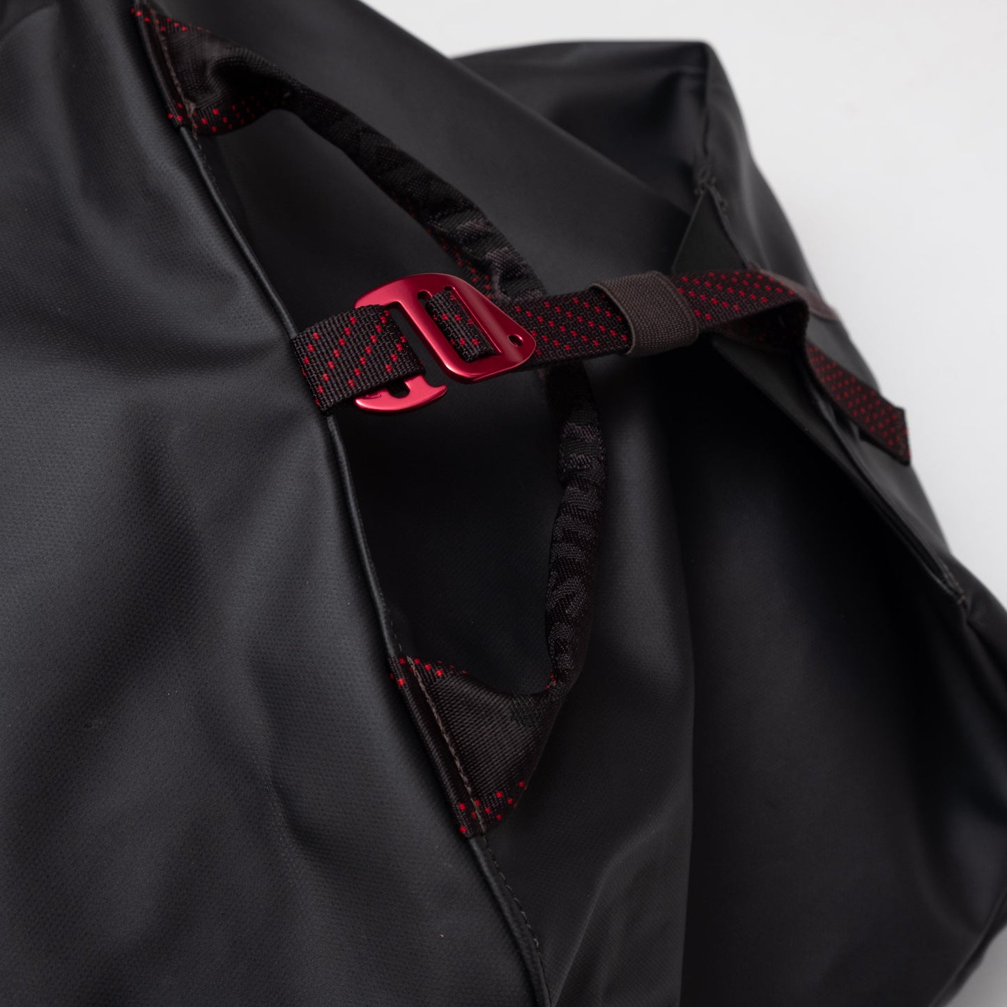 Ydalir Duffelbag 80L | Raven