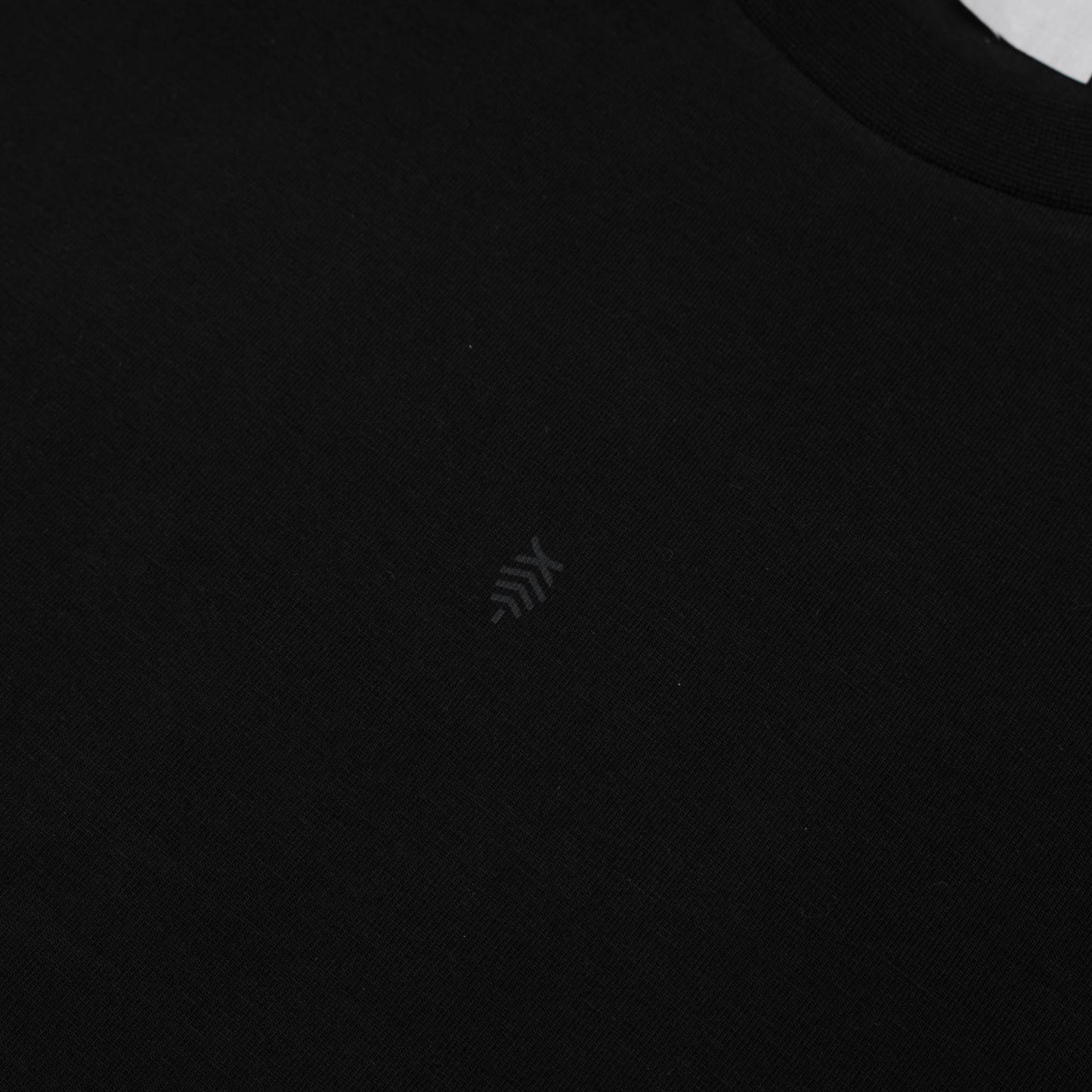 Micro Kotten Tee | Svart