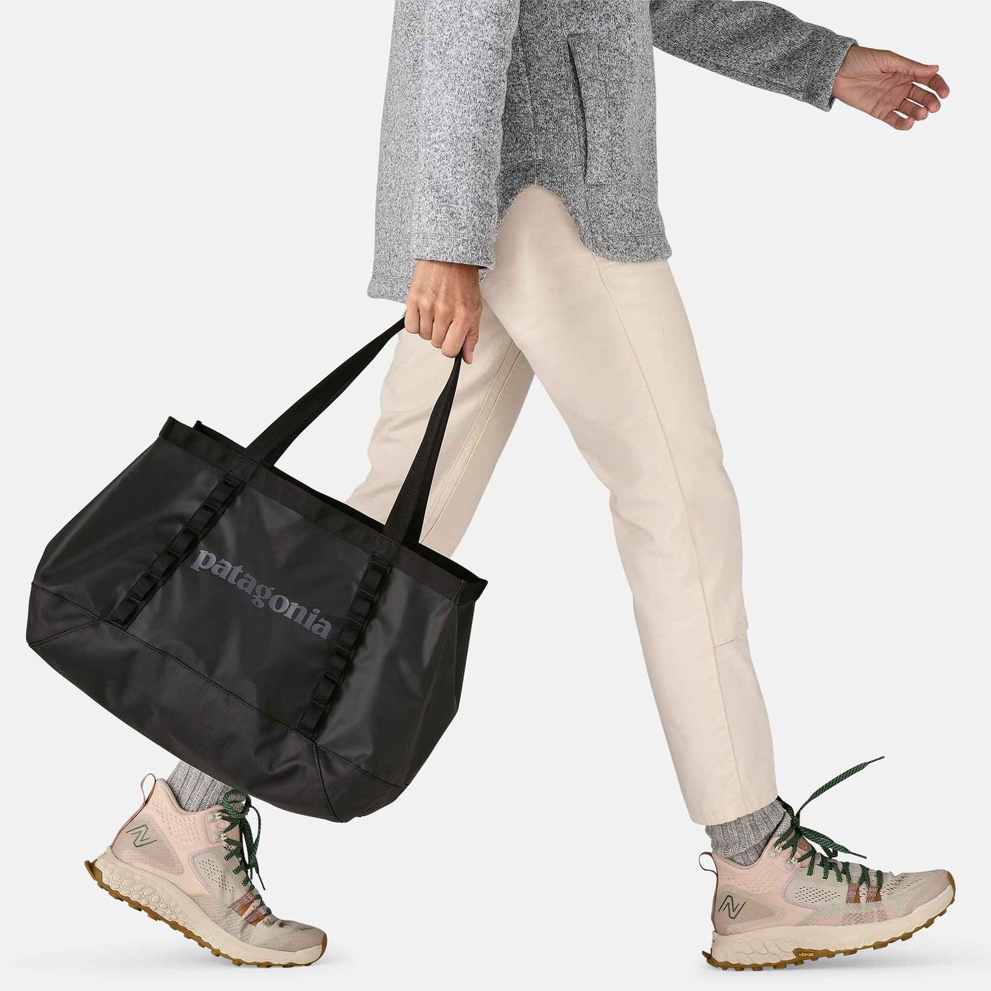 Black Hole Tote 25L | BLK