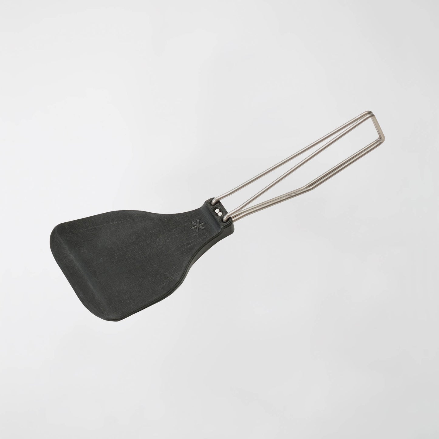 Yaen Turner Peta / Folding Spatula